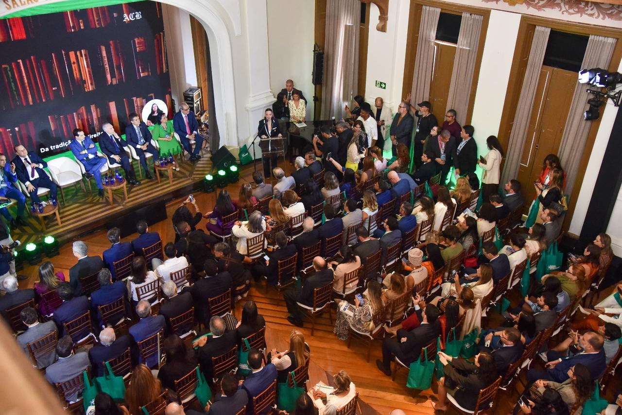 Segundo dia do Congresso Brasileiro de Direito e Sustentabilidade terá debates sobre governança, infraestrutura e literatura no Palacete Tira Chapéu