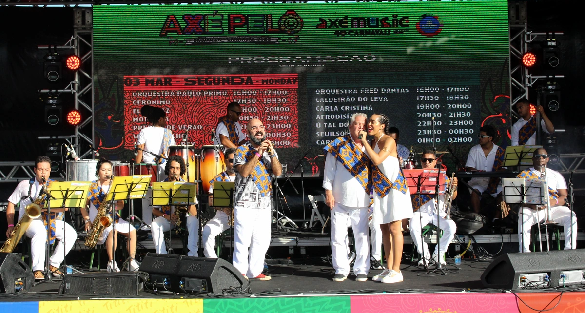 Quatro orquestras celebram a chegada da estação no Baile da Primavera em Salvador