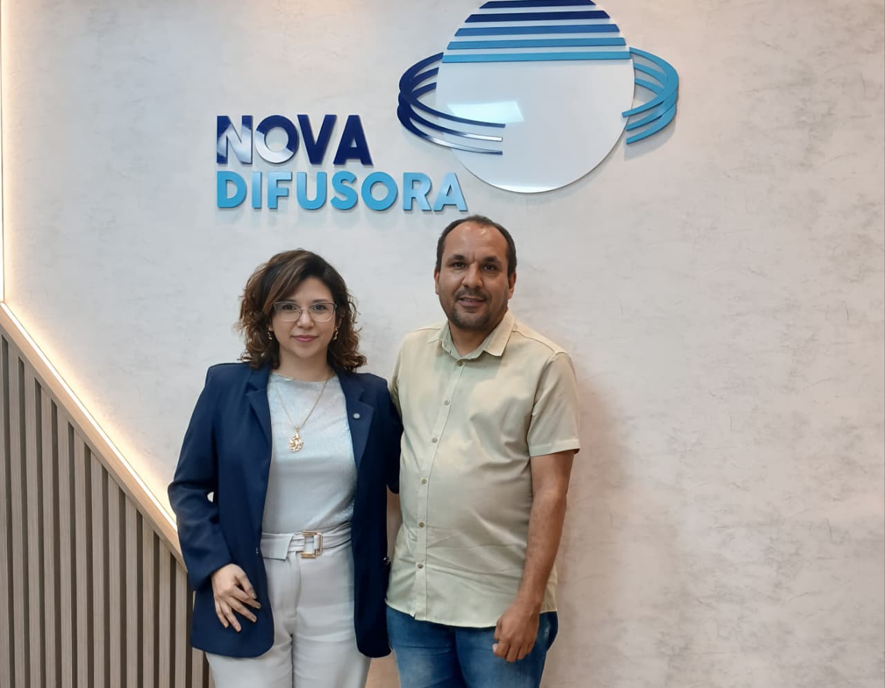 Imagem e comunicação: Nayara Falcoski revela estratégias para conquistar autoridade e destaque em entrevista à Rádio Nova Difusora