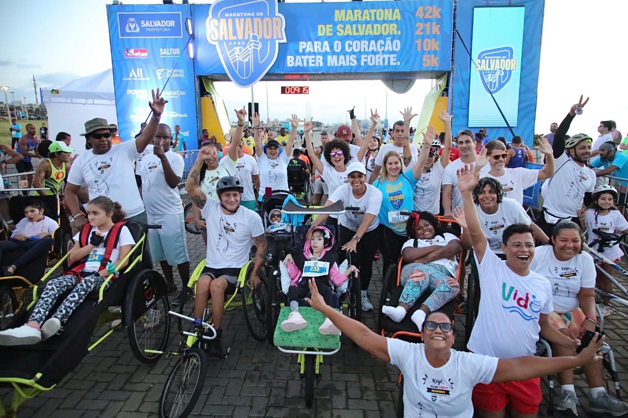 Atletas com deficiência marcam presença na Maratona Salvador 2025 no Dia Nacional da Luta das PCDs