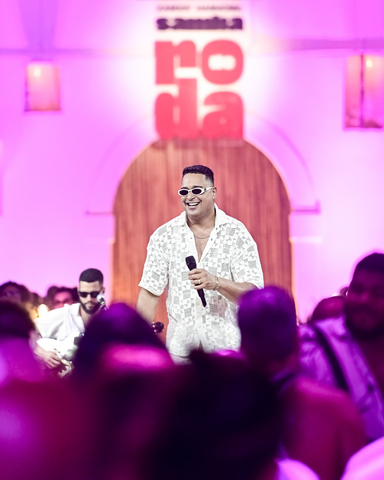 Xanddy revisita raízes musicais em projeto dedicado ao samba de roda