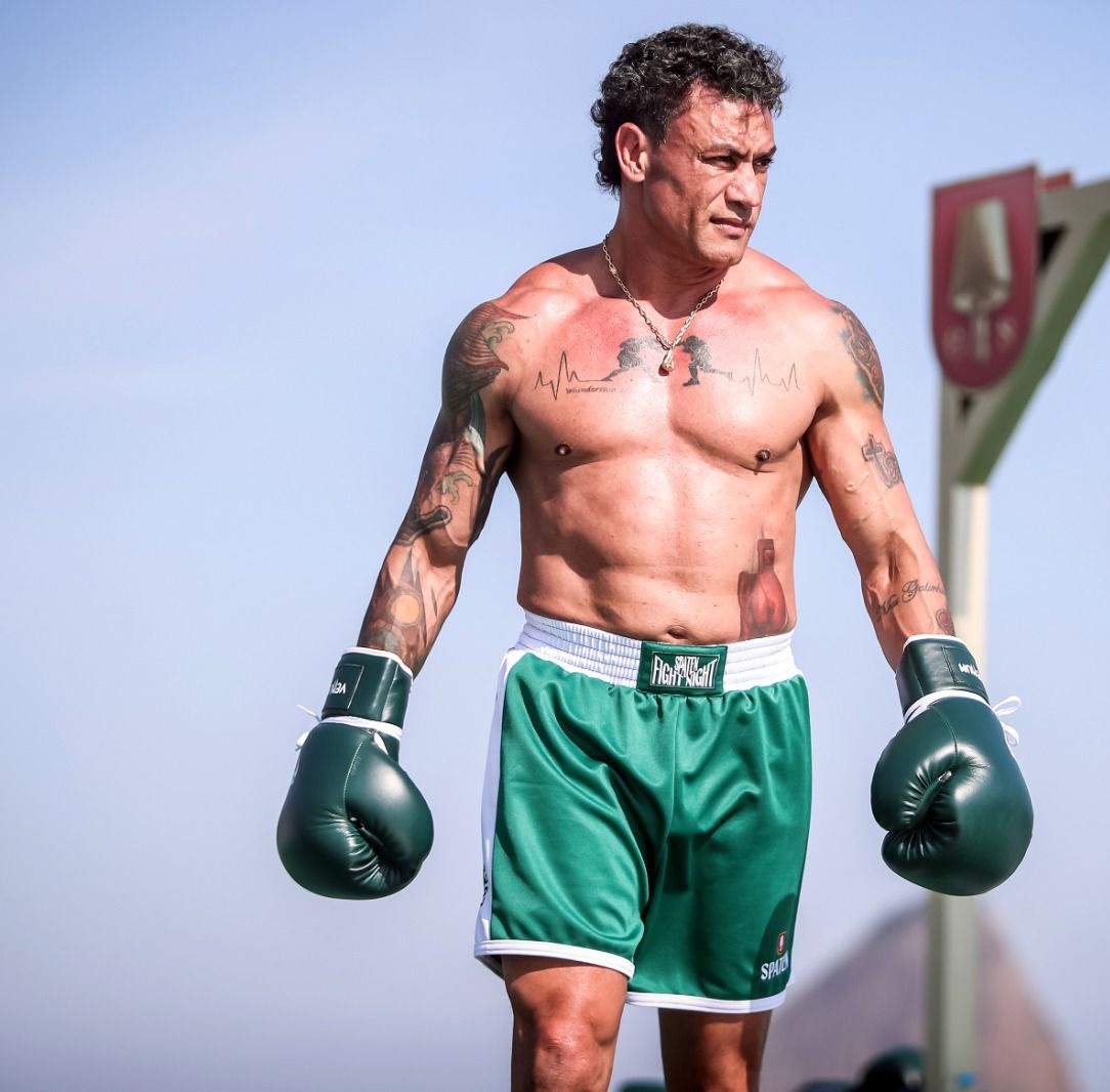 Treino nas alturas reúne Popó e Wanderlei Silva no topo de prédio no Rio