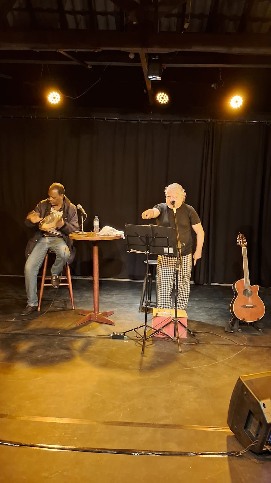 A Associação Cultural Opereta, em Poá (SP), foi palco de um espetáculo que não se assistiu — se sentiu