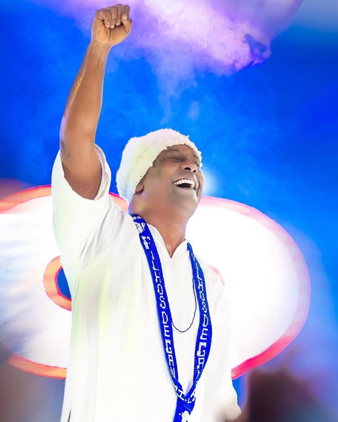 Márcio Victor comemora aniversário com caruru no Engenho Velho e festa cheia de estrelas