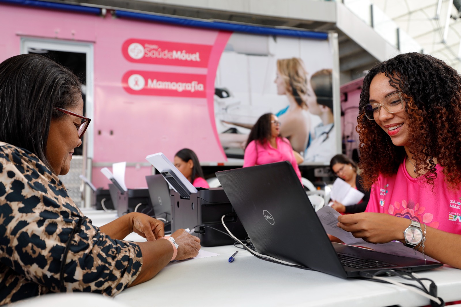 Outubro Rosa: Bahia inicia mutirão com 40 mil mamografias na capital e interior