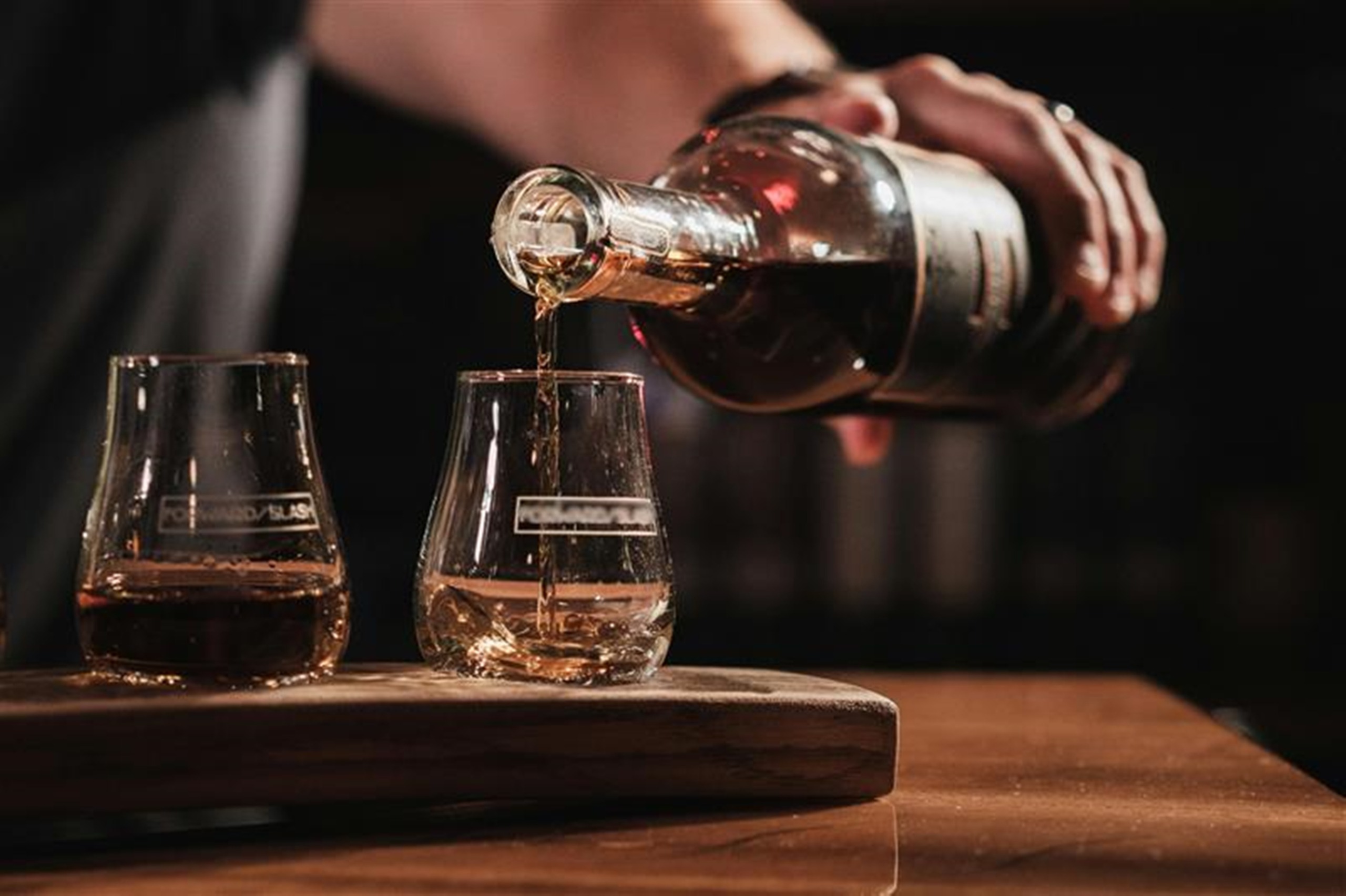 Abrasel, ABBD e Abrabe promovem capacitação gratuita para identificar bebidas falsificadas e proteger consumidores