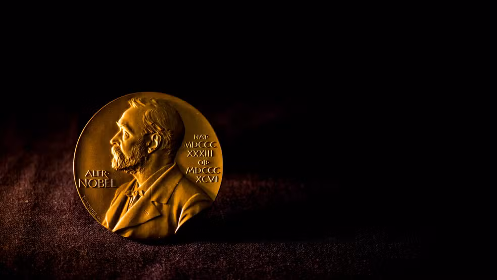 Nobel de Medicina 2025 premia descobertas sobre como o corpo evita atacar a si mesmo
