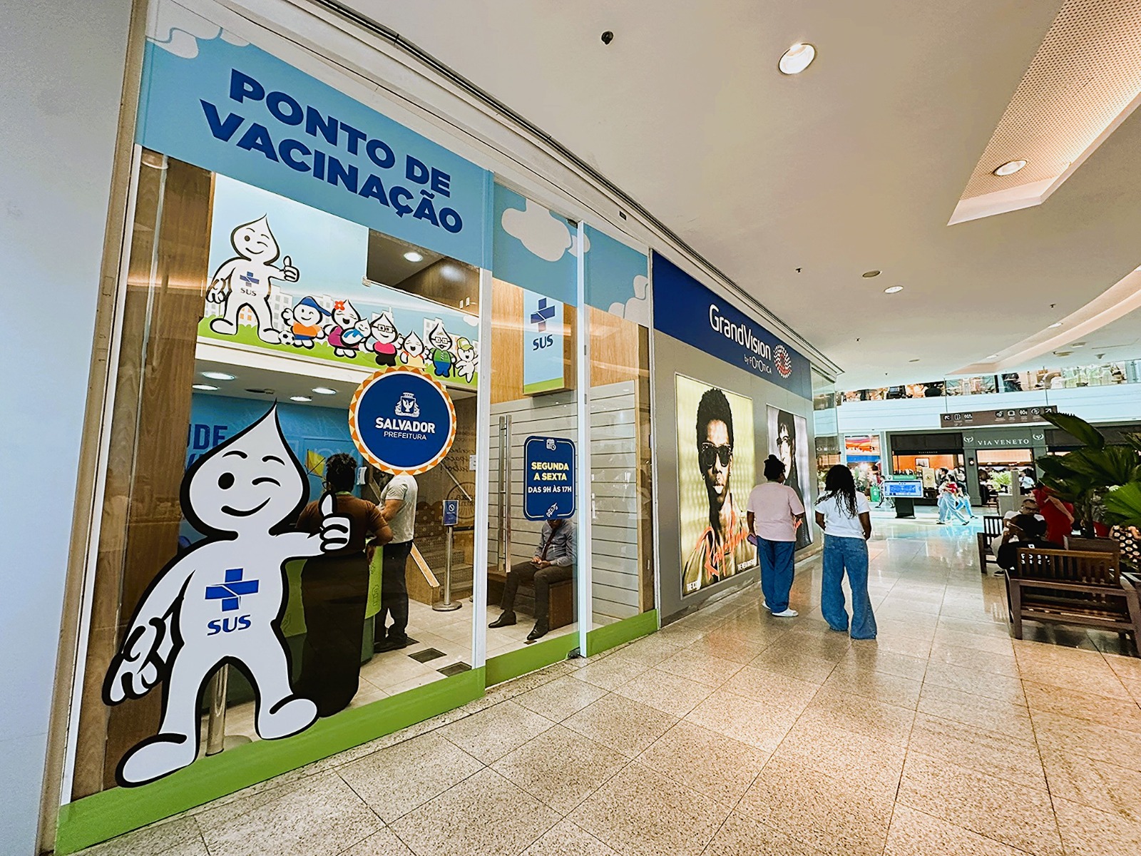 Ponto de vacinação do Salvador Shopping muda de local e amplia acesso ao público