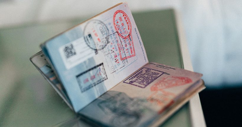 Europa substitui carimbo de passaporte por sistema eletrônico de controle de fronteiras