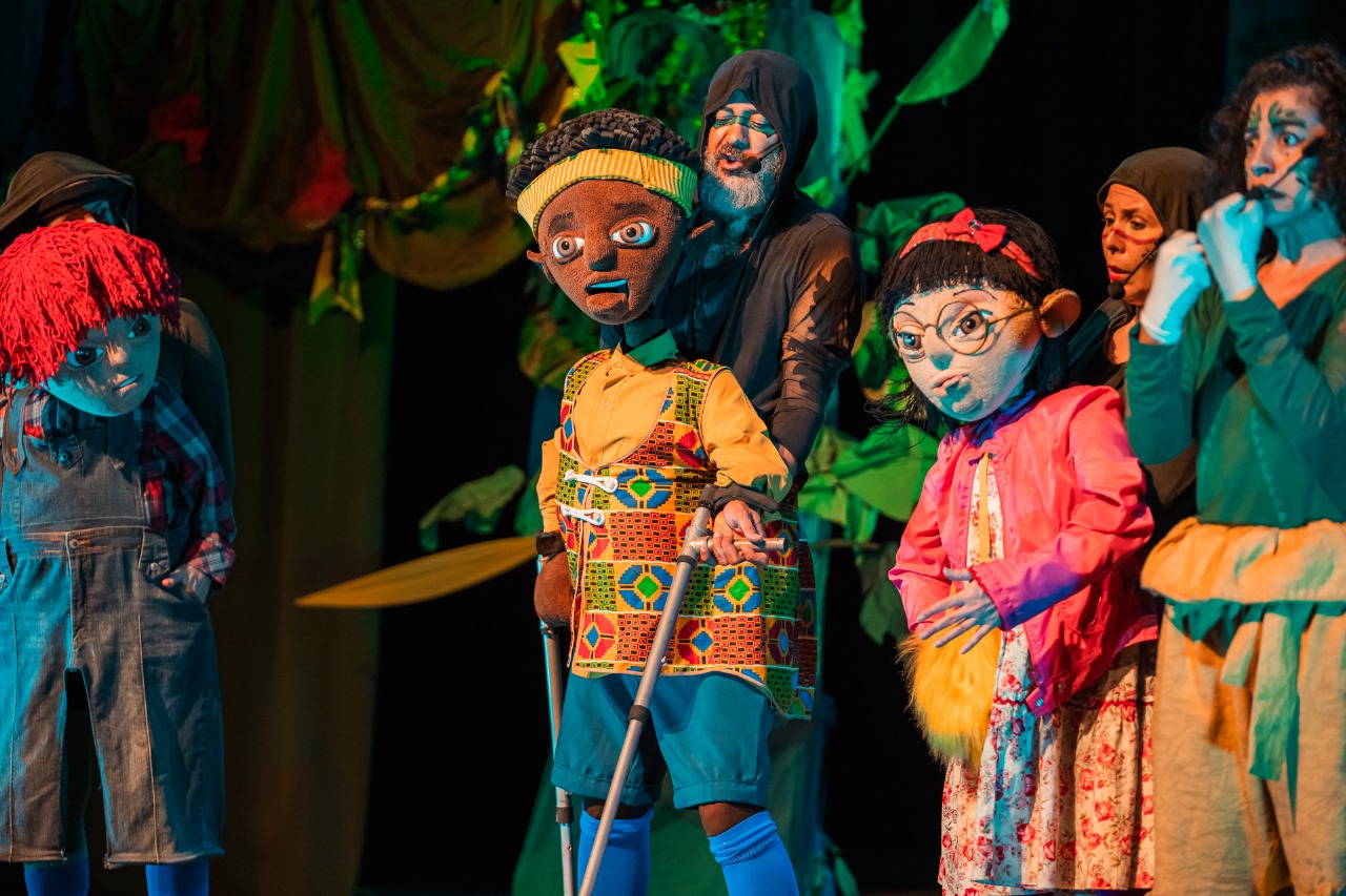 Musical “Floresta dos Mistérios” estreia na CAIXA Cultural Salvador com sessões acessíveis e cheias de magia