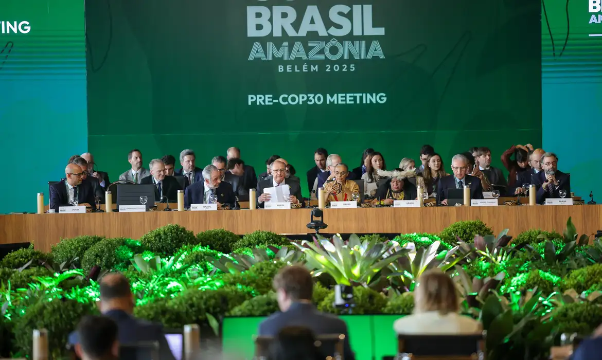 Pré-COP reúne 67 países em Brasília para preparar negociações da COP30
