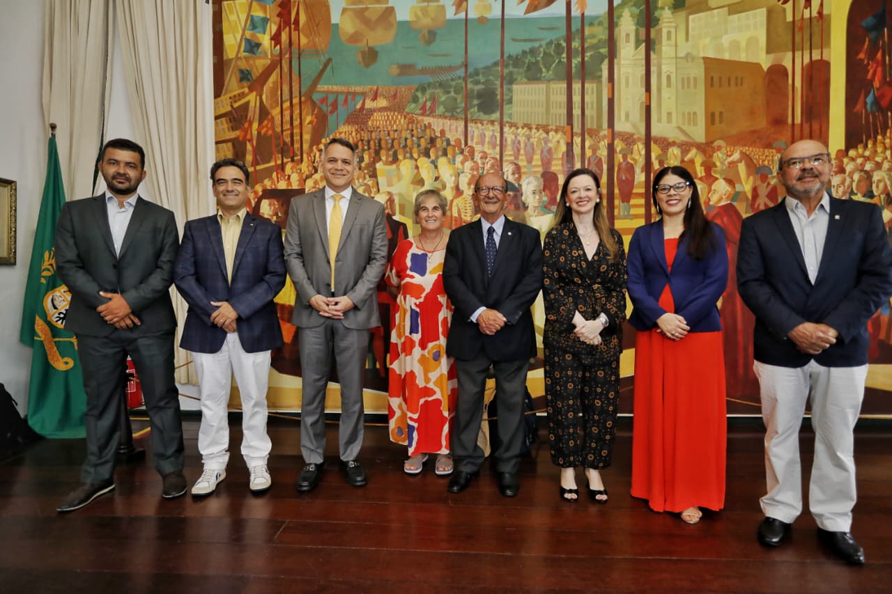 Bahia recebe delegação italiana e inaugura usina de beneficiamento de pescado na Baía de Todos-os-Santos