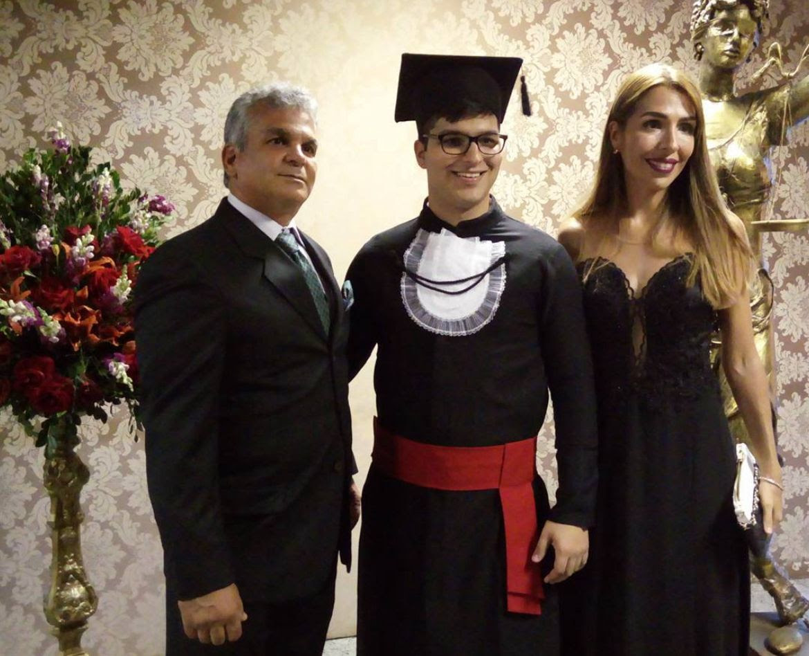 Além dos muros da faculdade: uma história de família transformada pela educação
