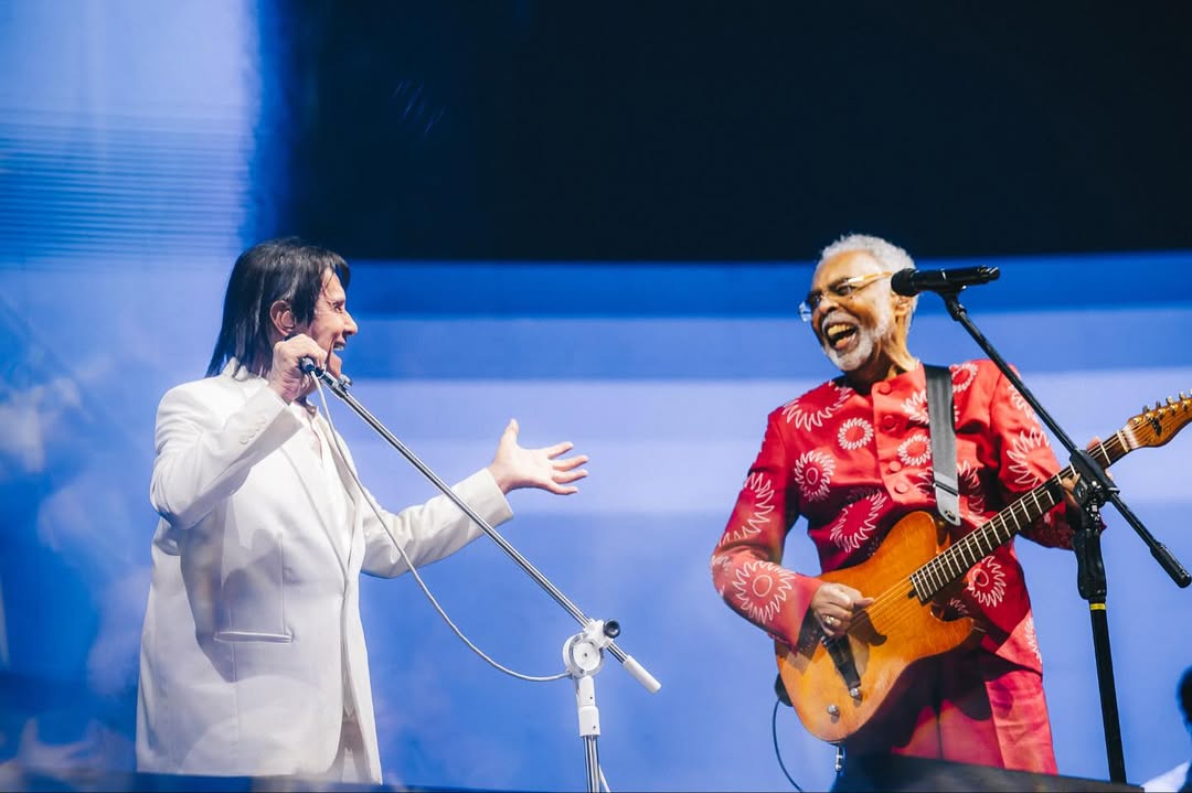 Gilberto Gil homenageia Preta Gil e canta com Roberto Carlos em último show em São Paulo