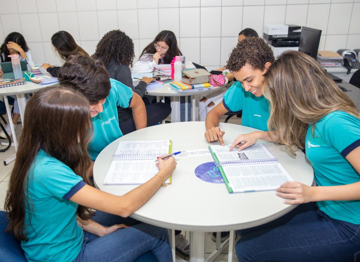 O Enem começa em casa: famílias transformam cuidado em confiança e mostram que apoio emocional também faz parte da preparação
