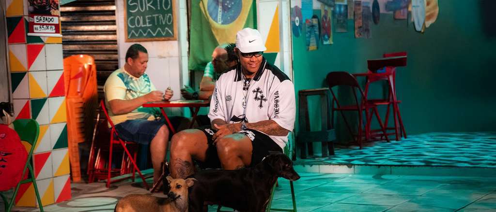 Léo Santana lança clipe da música ‘Surto Coletivo’ Léo Santana lança clipe da música ‘Surto Coletivo’