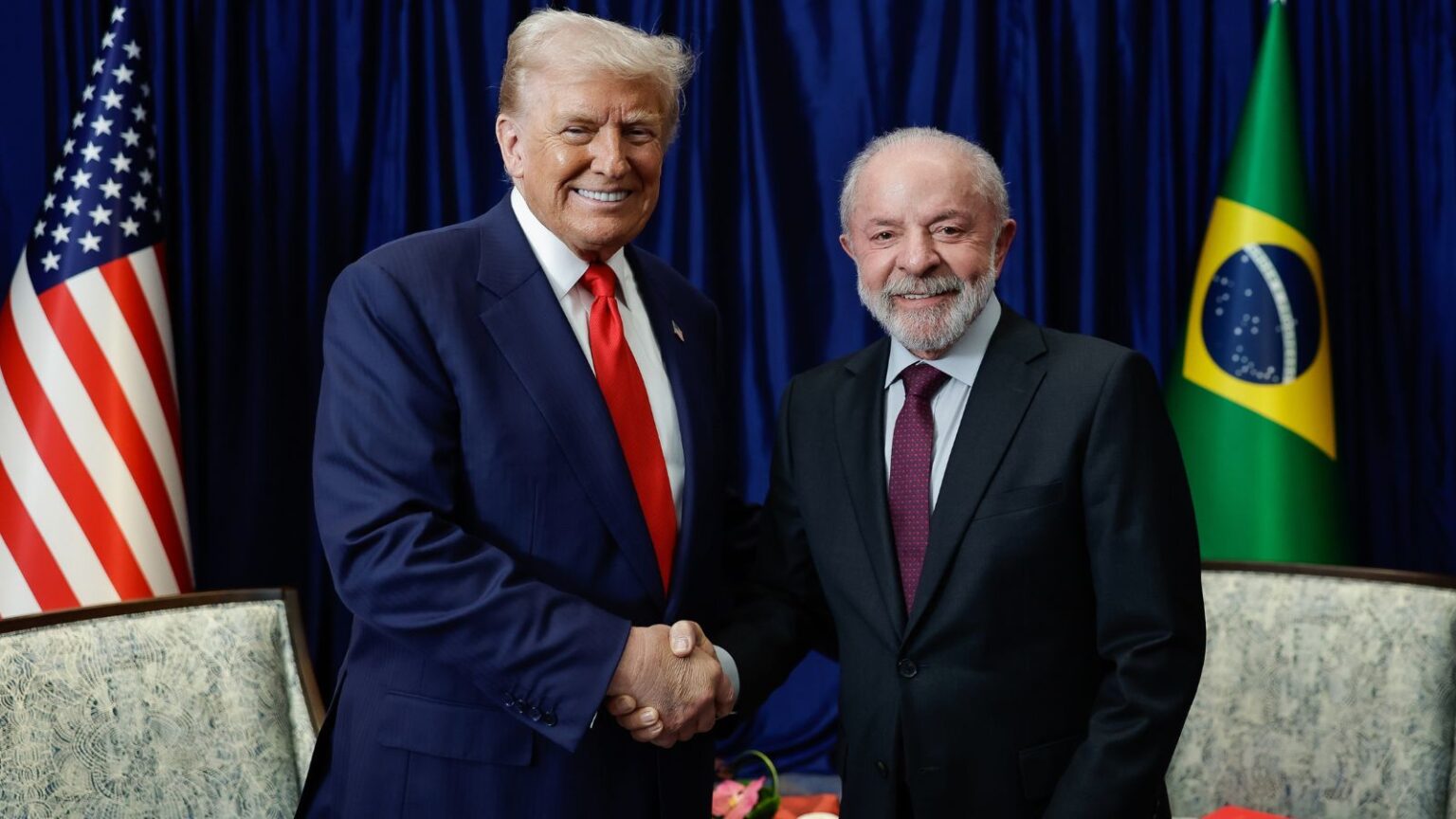 Brasil e Estados Unidos sinalizam reaproximação após encontro entre Lula e Trump Brasil e Estados Unidos sinalizam reaproximação após encontro entre Lula e Trump