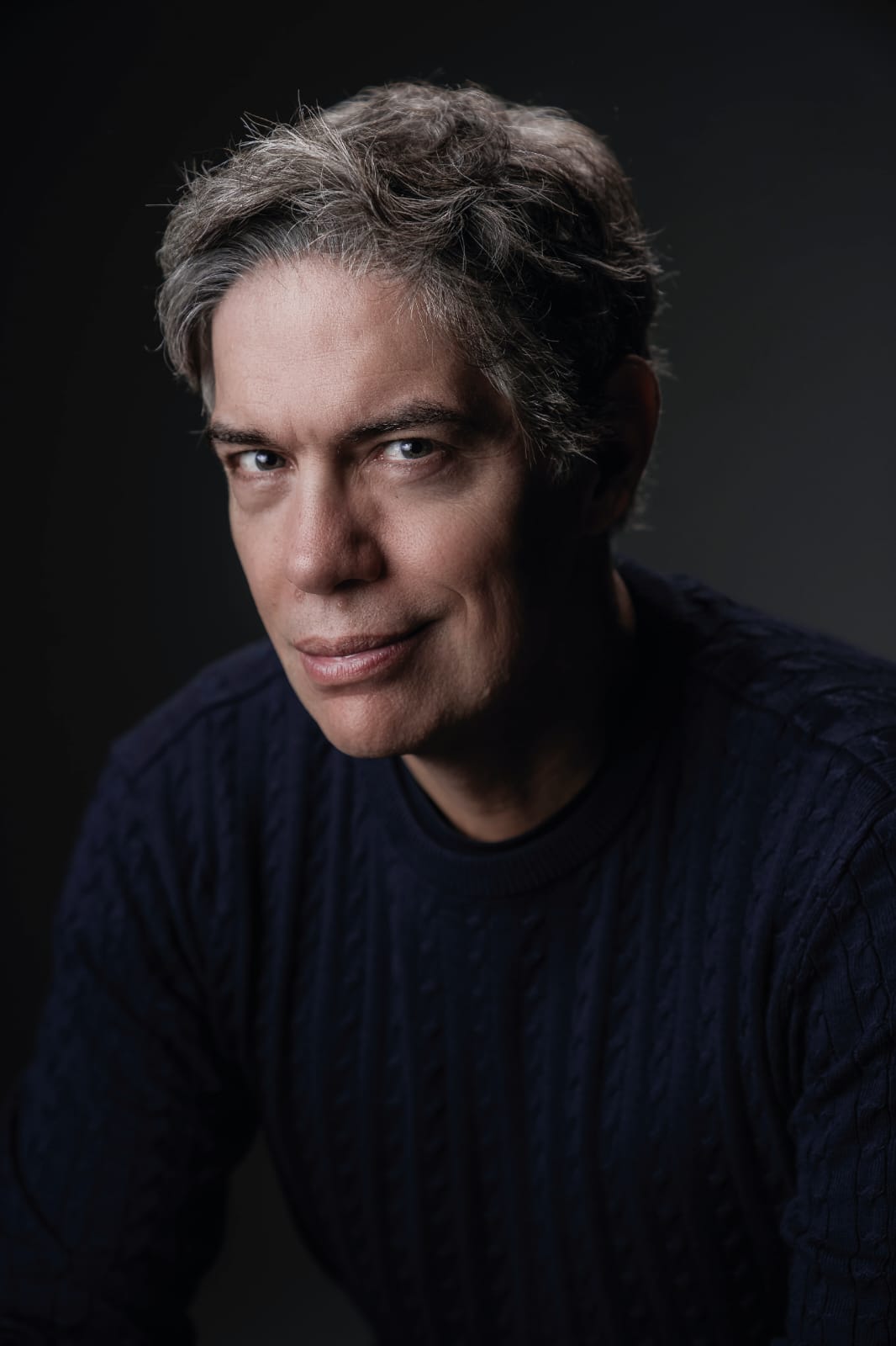 Na edição 69 da revista Let’s Go Bahia, Ricardo Amorim analisa o impacto da inteligência artificial nas relações humanas e nos novos formatos de comunicação Na edição 69 da revista Let’s Go Bahia, Ricardo Amorim analisa o impacto da inteligência artificial nas relações humanas e nos novos formatos de comunicação