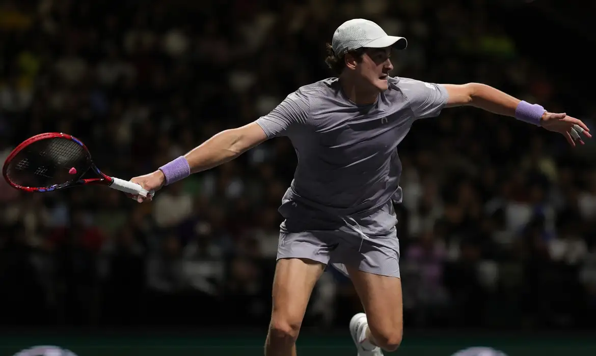 João Fonseca se despede do Masters 1000 de Paris após duelo equilibrado contra Khachanov João Fonseca se despede do Masters 1000 de Paris após duelo equilibrado contra Khachanov