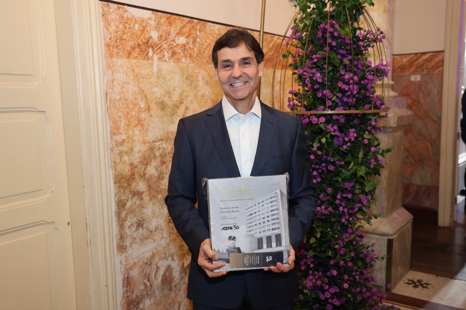 Coquetel marca lançamento do livro “Salvador – Grandes Obras”, em celebração aos 50 anos da ADEMI-BA