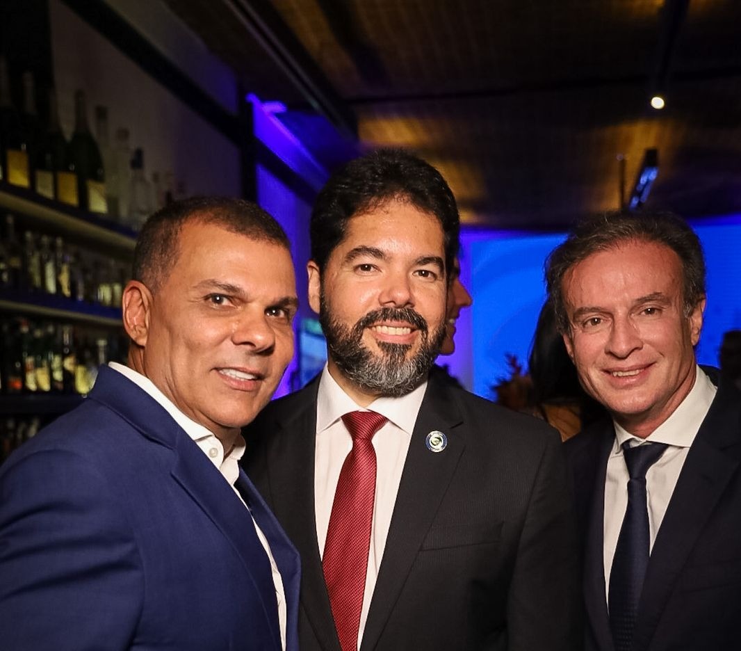 Juristas e autoridades nacionais se reúnem em Salvador com apoio do Grupo André Guimarães Juristas e autoridades nacionais se reúnem em Salvador com apoio do Grupo André Guimarães