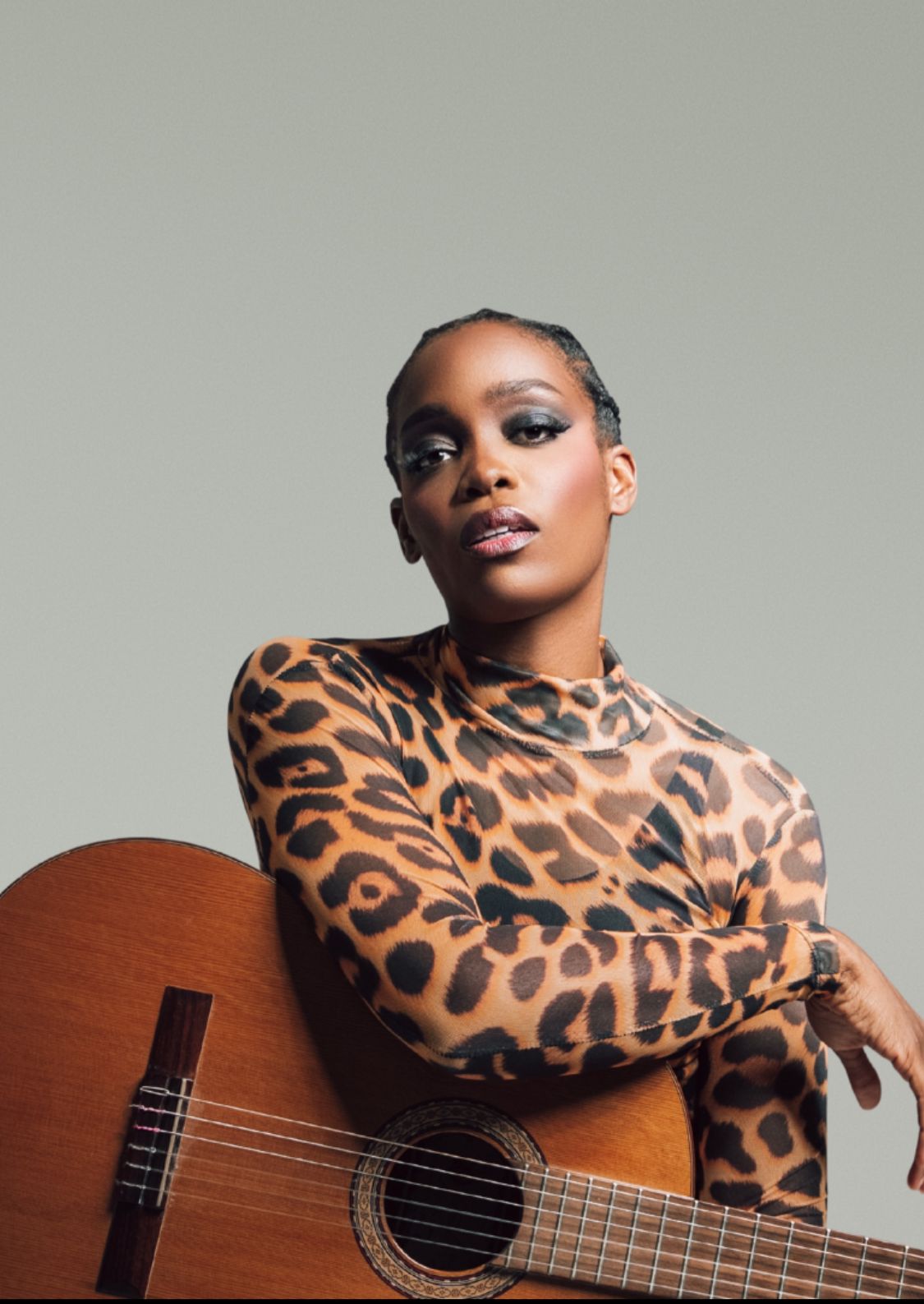 Cantora franco-camaronesa Irma retorna ao Brasil com turnê intimista “You and My Guitar”