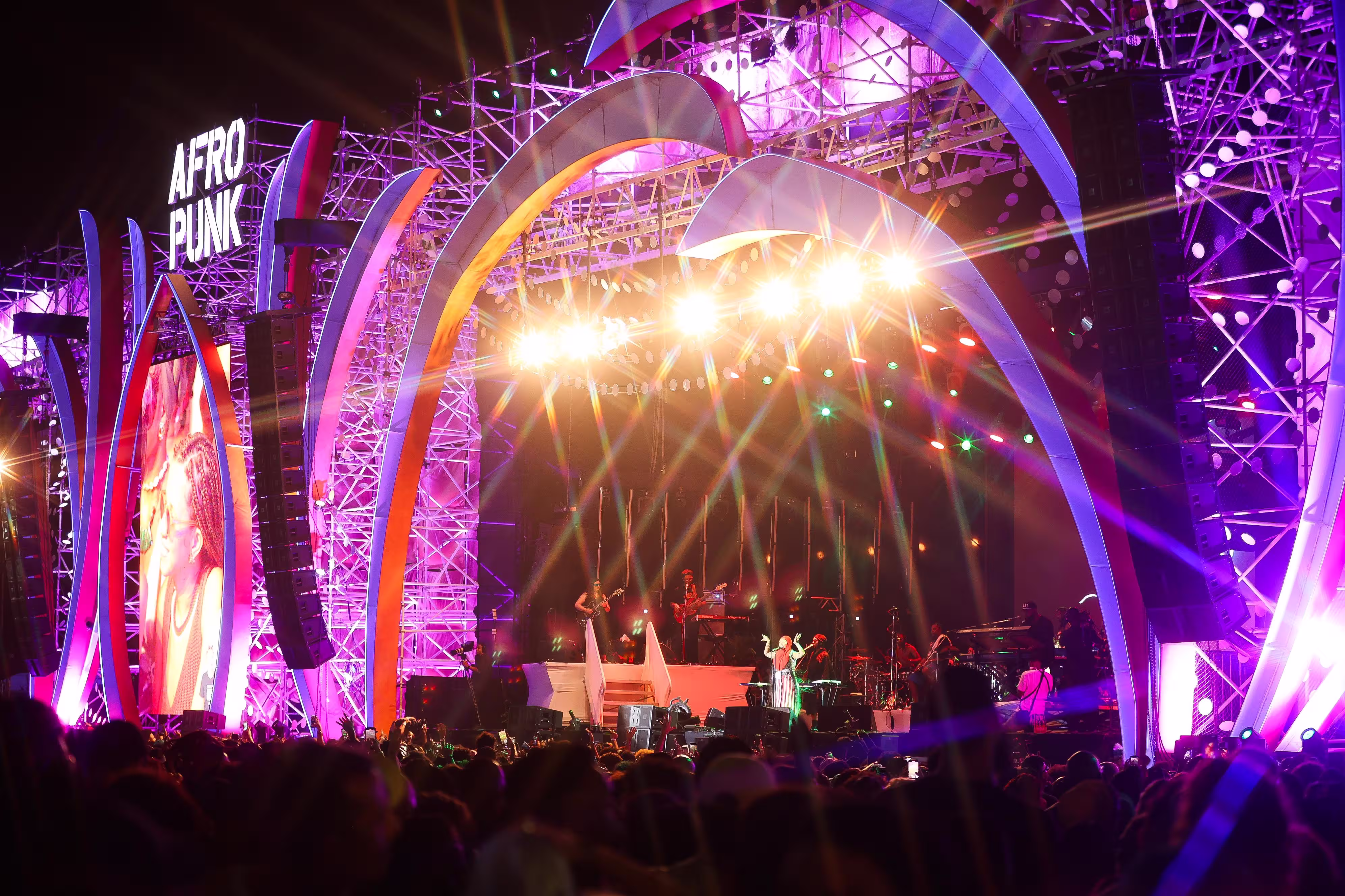 Festival AFROPUNK Brasil 2025 neste fim de semana em Salvador