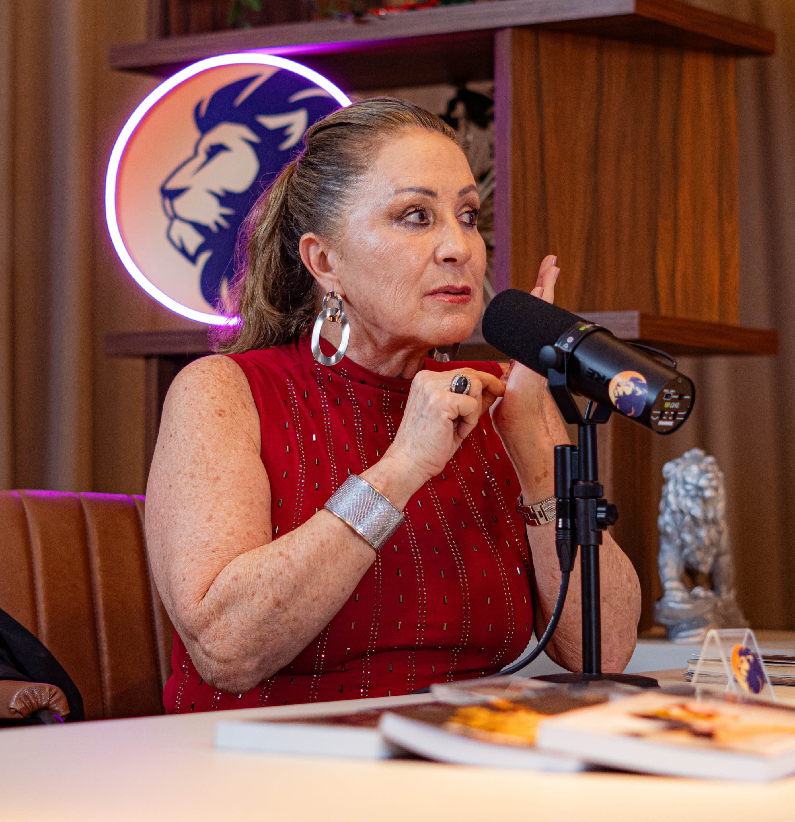 Betth Ripolli emociona o público com declarações marcantes no “Maximus o Podcast”