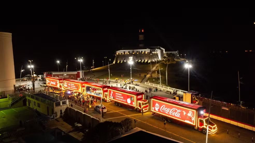 Caravana de Natal da Coca-Cola confirma roteiro na Bahia em dezembro