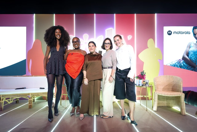 Celebridades celebram diversidade e autenticidade em São Paulo com Ju Ferraz