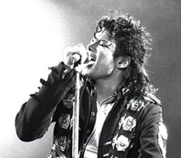 Michael Jackson faz história ao alcançar o Top 10 da Billboard em seis décadas diferentes