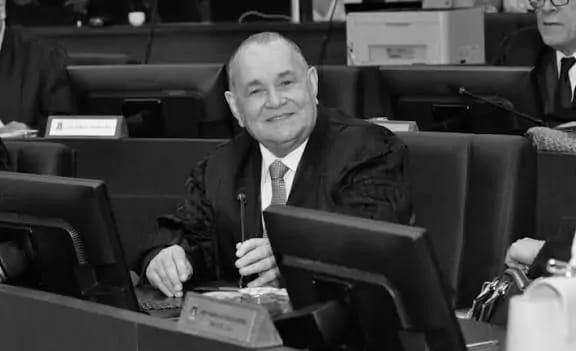 Morre em Salvador o desembargador Gesivaldo Britto, ex-presidente do TJ-BA, aos 79 anos