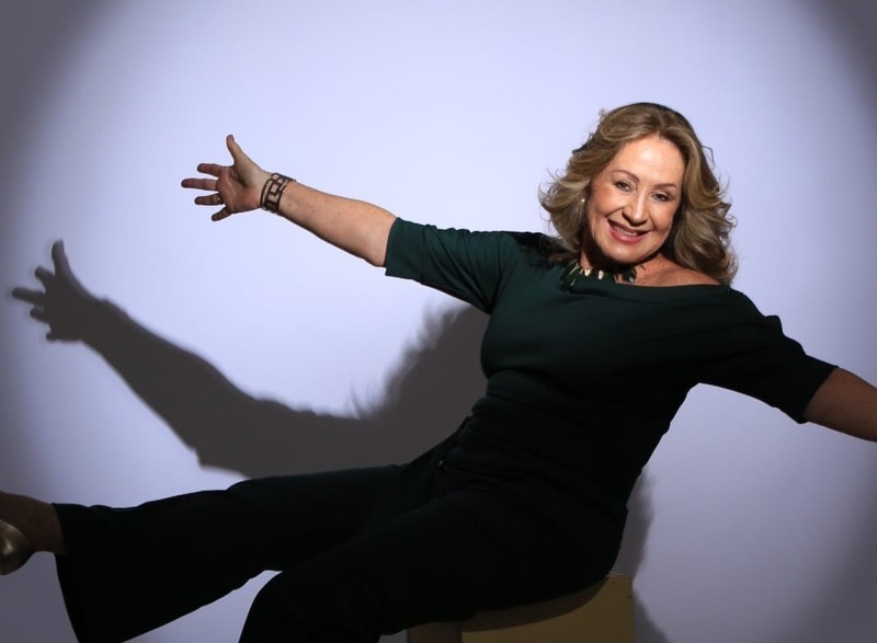 ​Betth Ripolli lança o livro “A Inteligência Artificial & Eu” e celebra a união entre sensibilidade e tecnologia