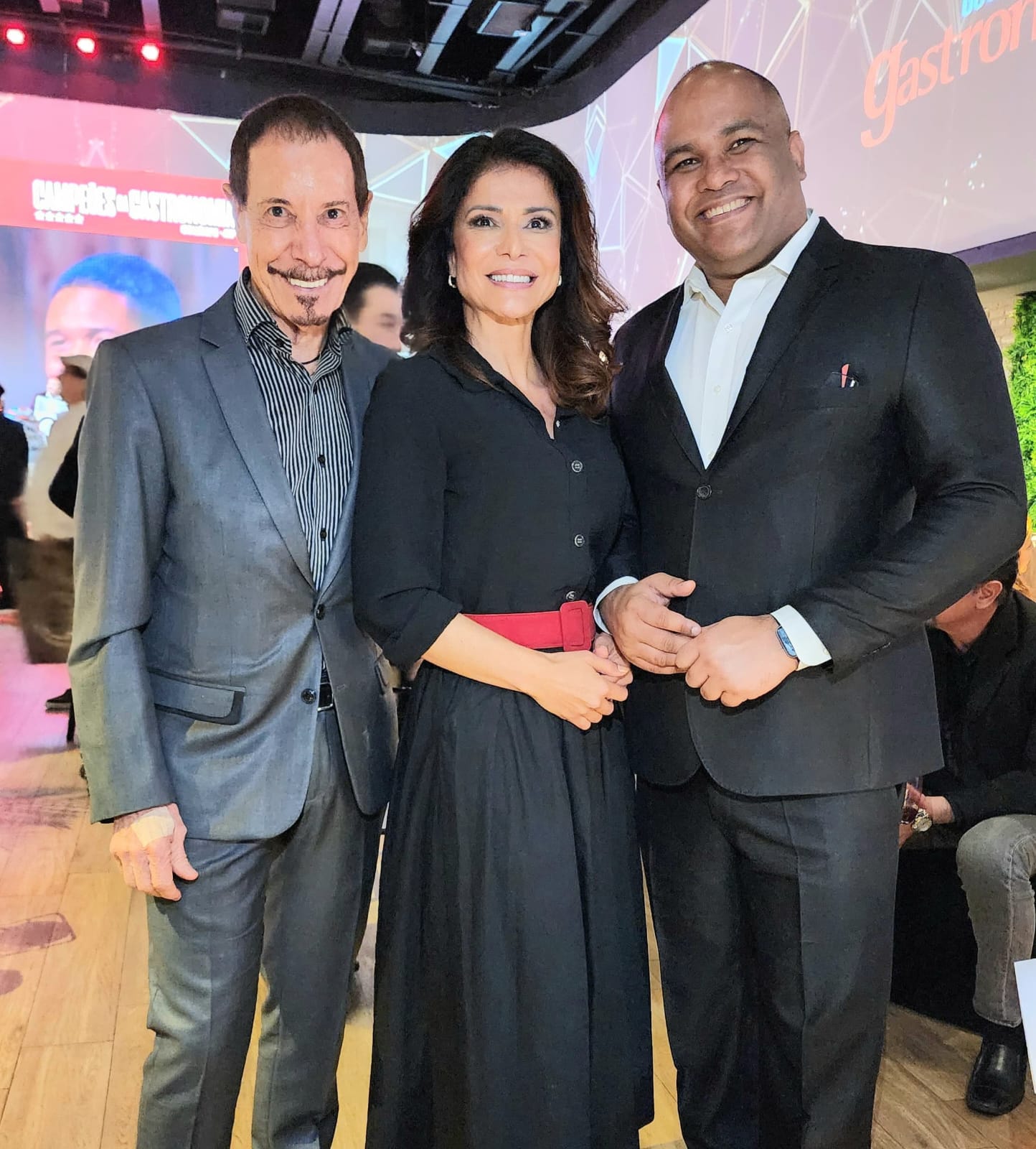 João Costa prestigia premiação em noite de gala ao lado grandes nomes da comunicação e do empresariado paulista