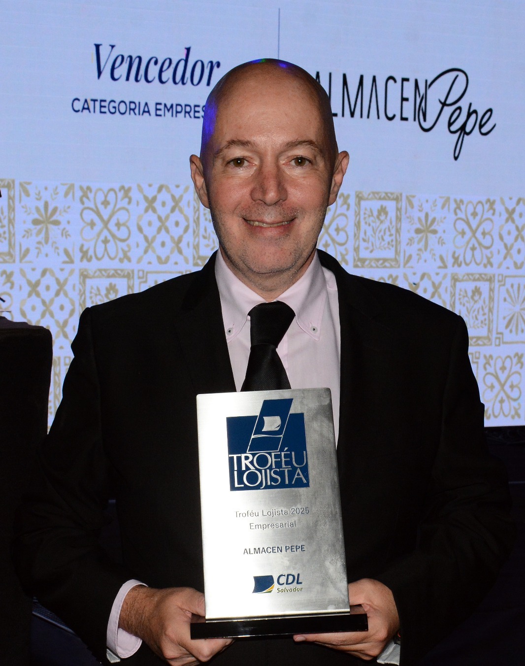 Almacen Pepe é eleito Destaque Empresarial no Troféu Lojista do Ano 2025