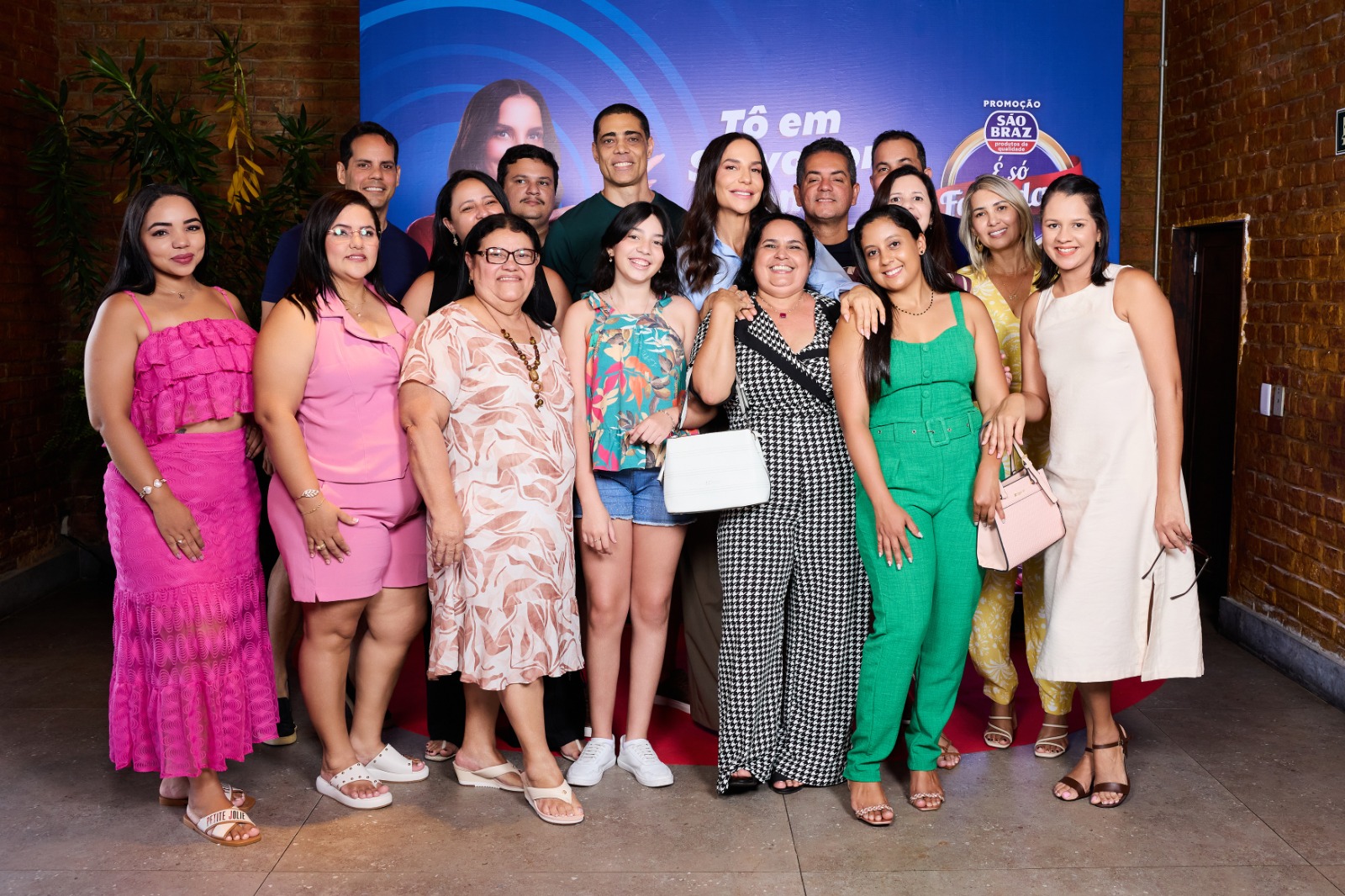 Ivete Sangalo participa de encontro com ganhadores de campanha em Salvador