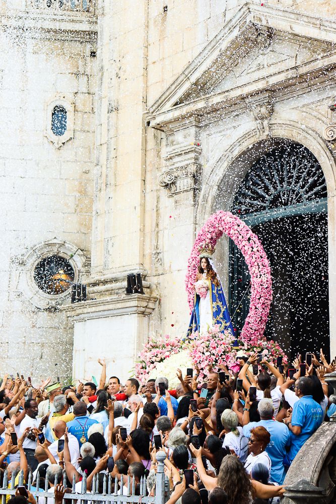 Padroeira da Bahia recebe homenagens em Salvador com novenas e procissões