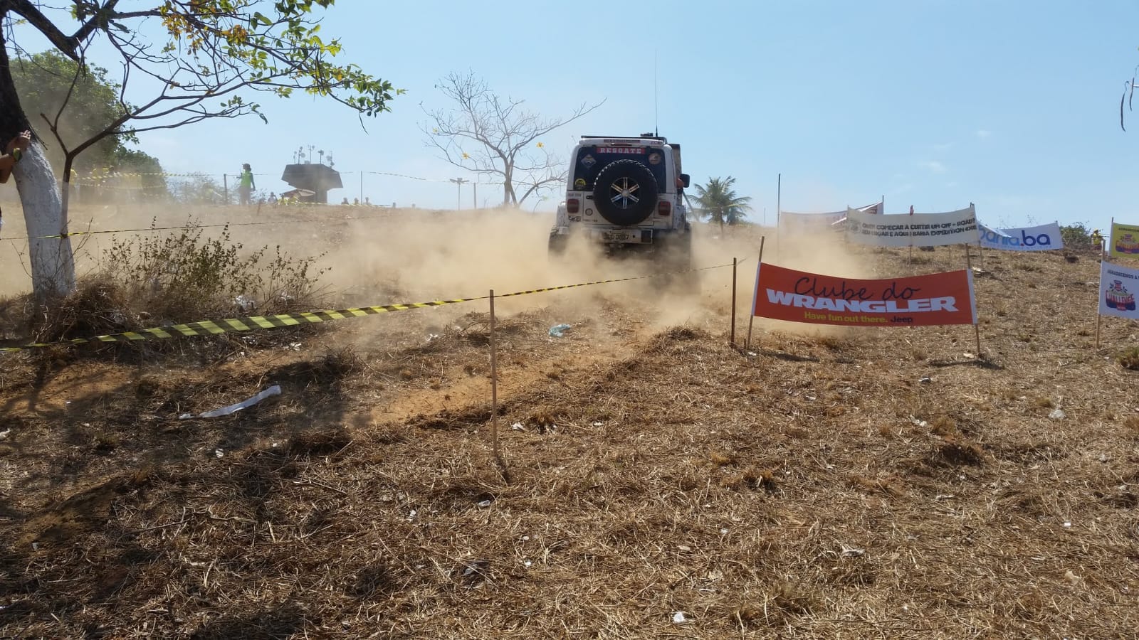 Arena Off-Road reúne atrações para fãs de veículos 4x2 e 4x4 em Lauro de Freitas