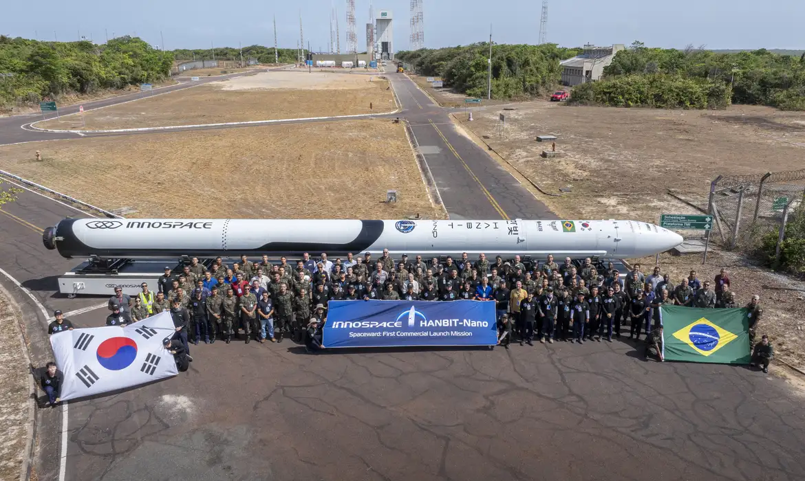 Brasil realiza primeiro lançamento comercial de foguete a partir da Base de Alcântara