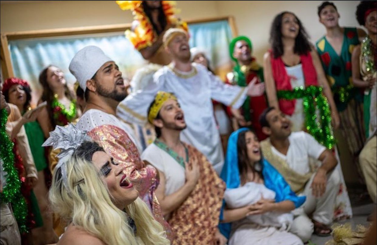 Espetáculo ‘Na tal da Rua’ chega à 17ª edição e leva magia do Natal a hospitais e abrigos de Salvador