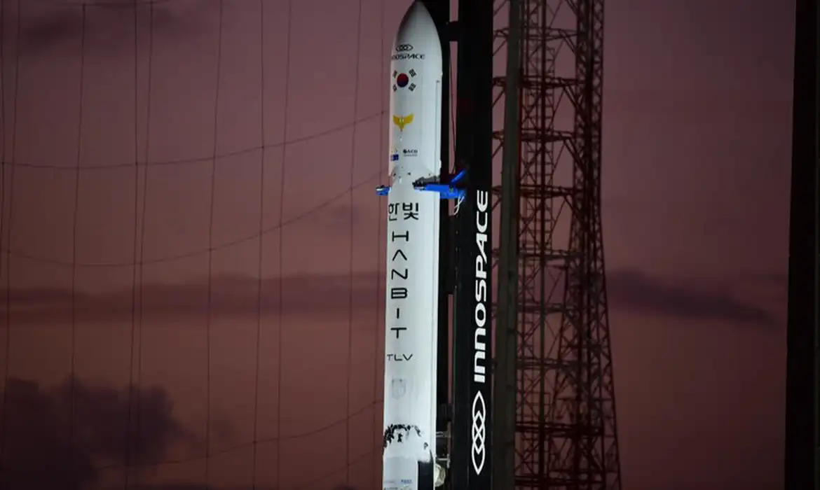 Foguete sul-coreano explode após decolagem na Base de Alcântara, no Maranhão