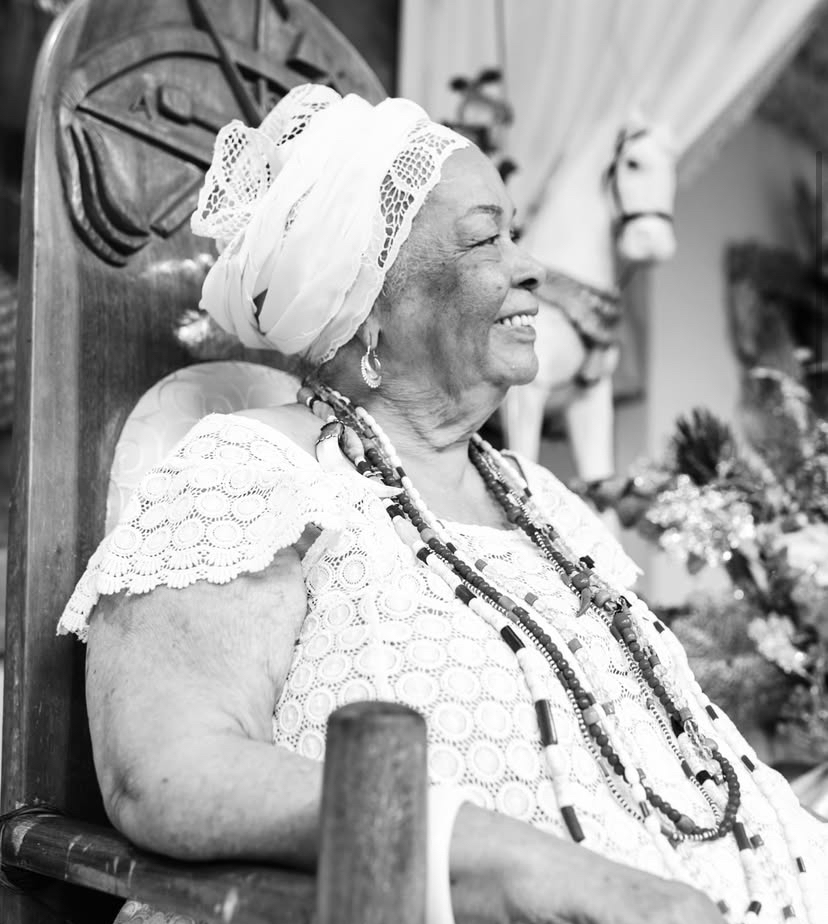 Mãe Carmem, ialorixá do Terreiro do Gantois, morre aos 98 anos em Salvador