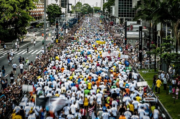 Corrida de São Silvestre nasceu de inspiração parisiense e completa 100 edições em 2025