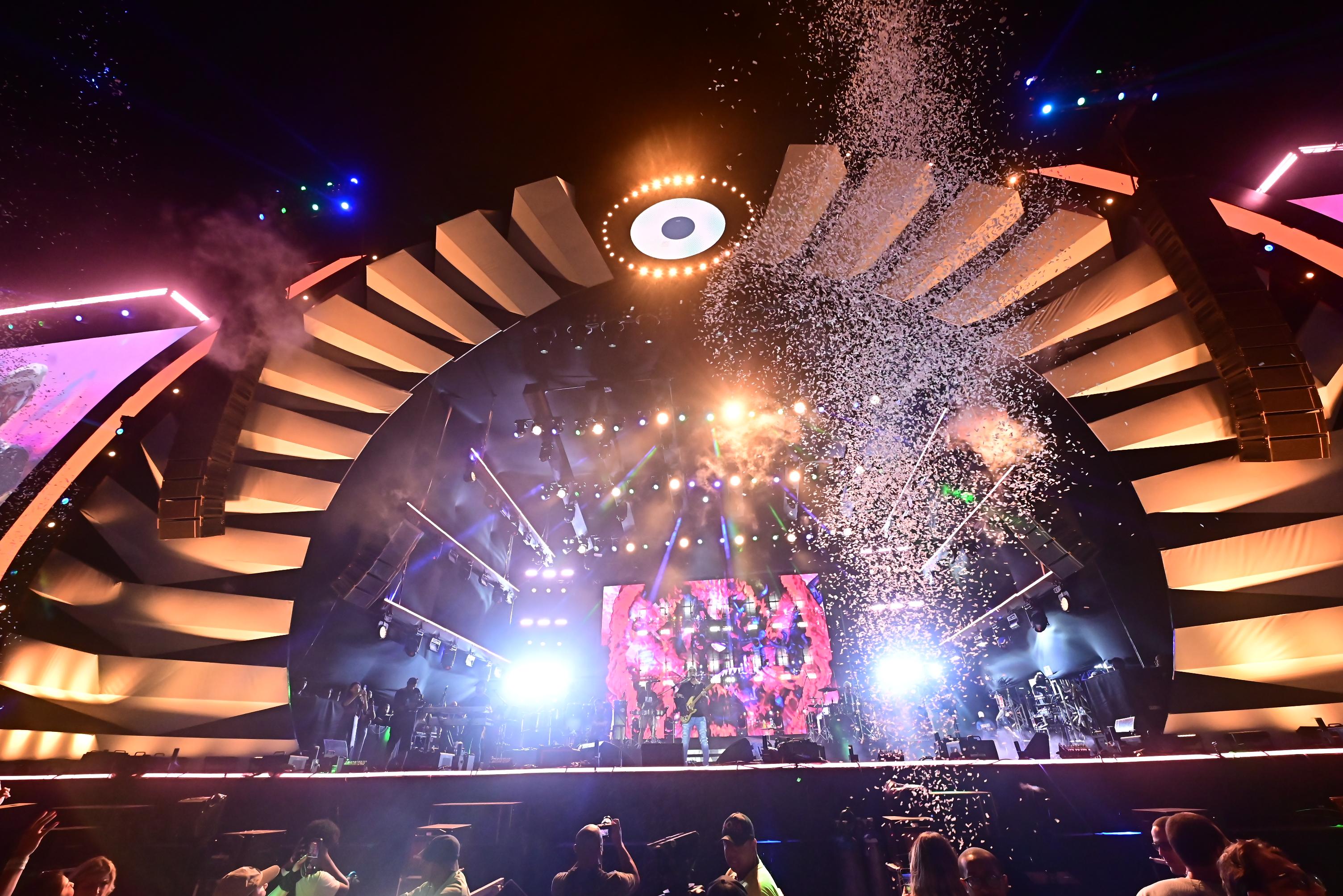 Festival Virada Salvador chega ao quarto dia com Olodum, Alok, Bell Marques e grandes atrações na Boca do Rio