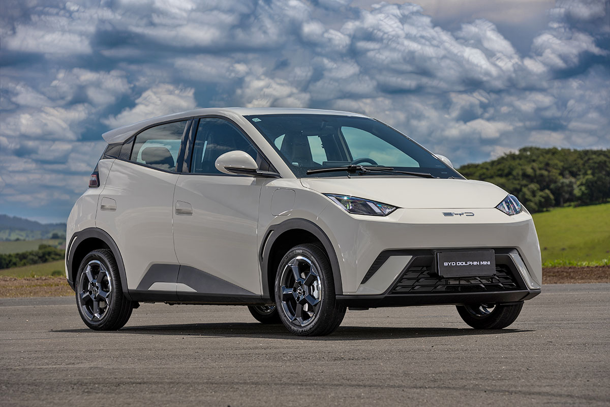 BYD assume liderança global no mercado de veículos elétricos e consolida crescimento em 2025