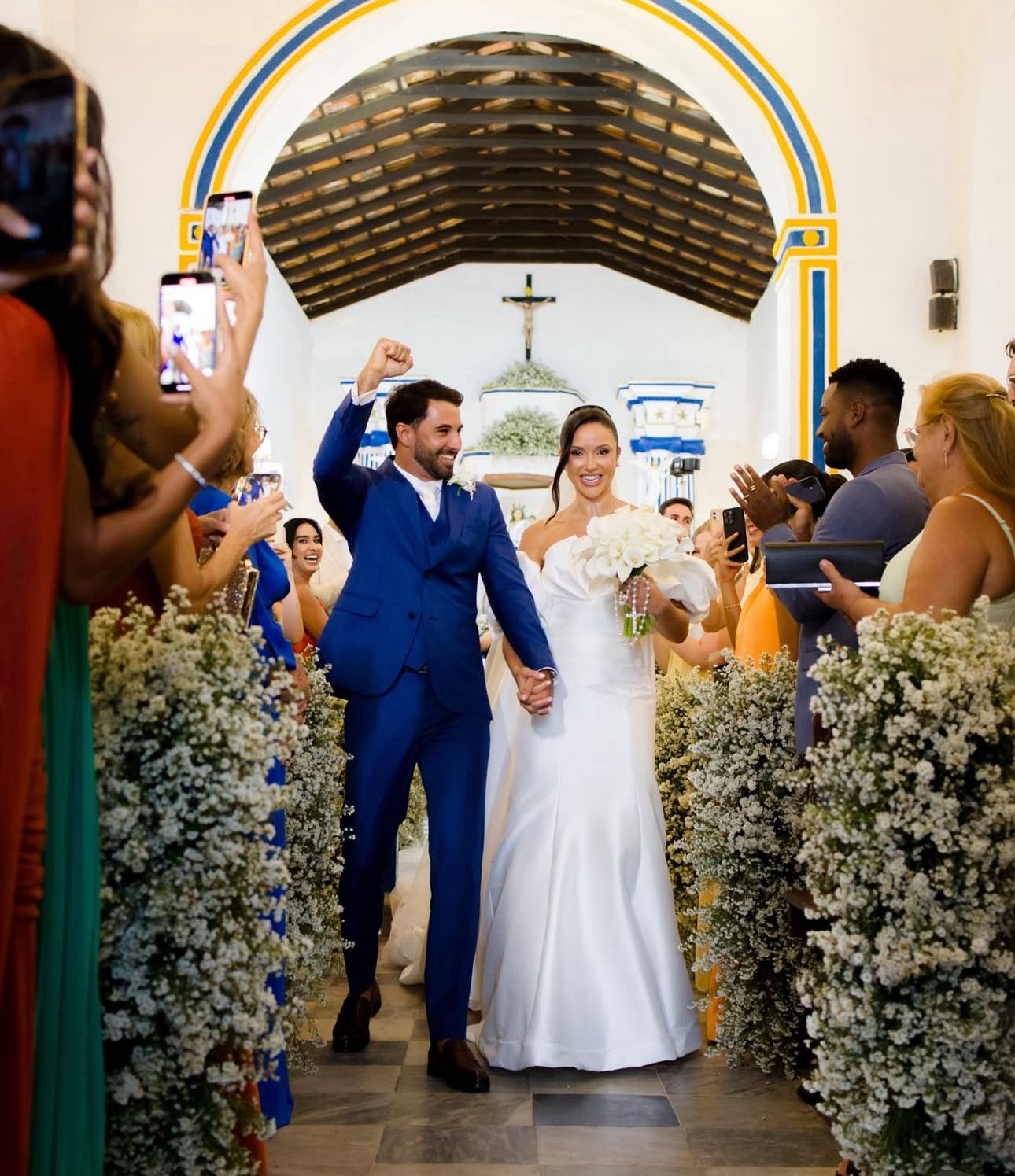 Hugo Leonardo Assis e Aline Almeida se casam na Ilha dos Frades, na Baía de Todos os Santos
