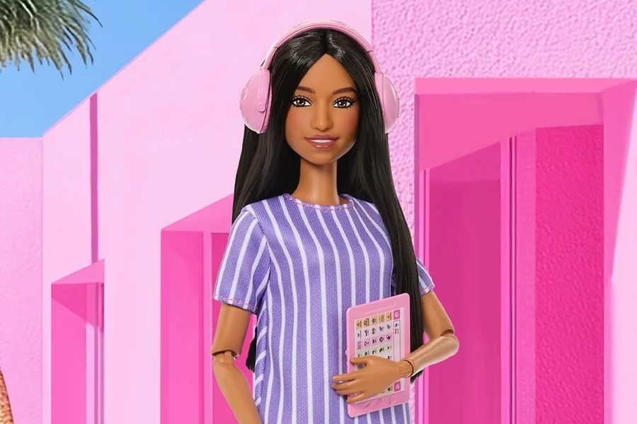 Barbie ganha versão com autismo e reforça diversidade na linha Fashionista