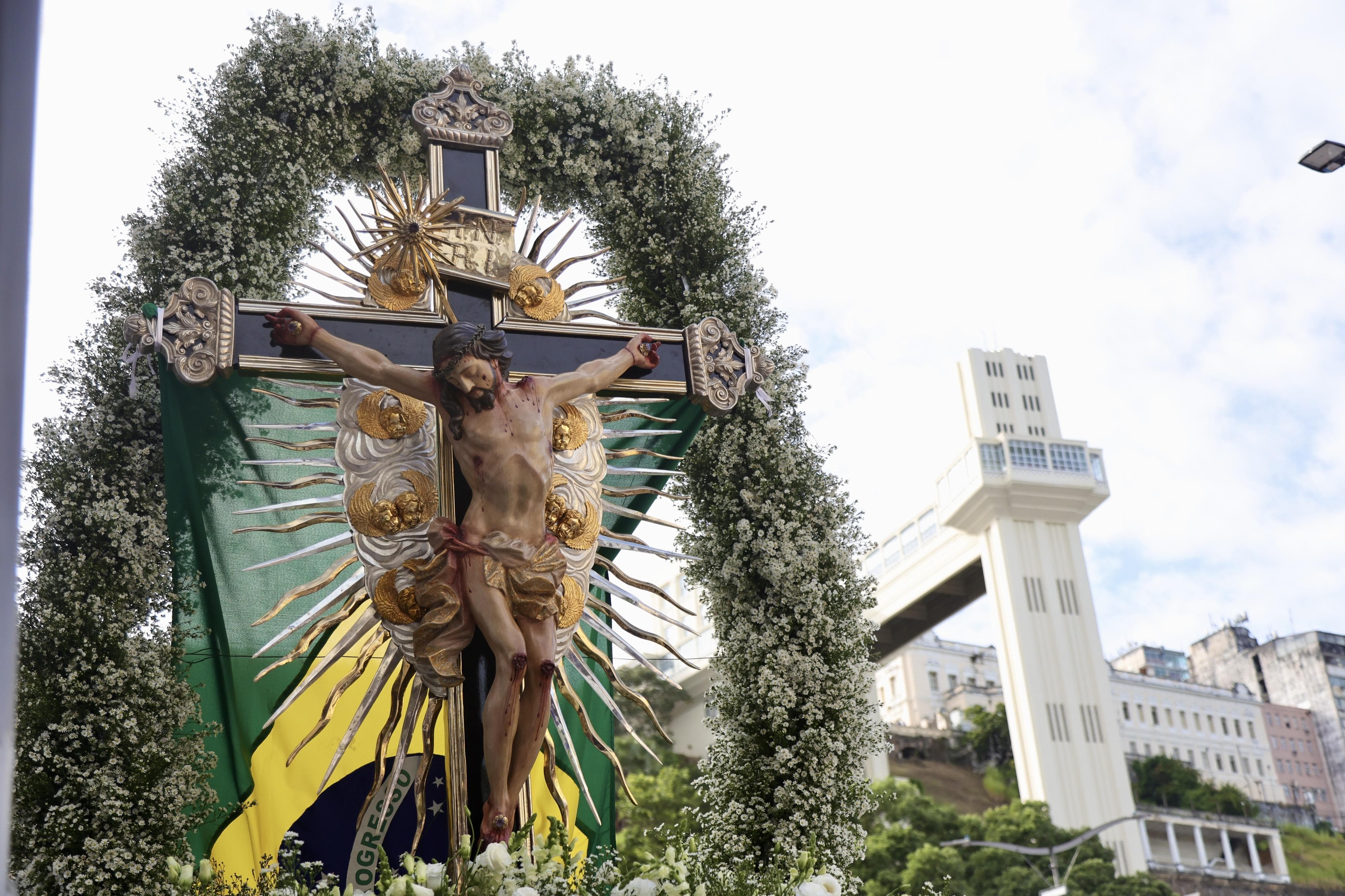 Festejos em honra ao Senhor do Bonfim seguem até domingo (18) na Colina Sagrada