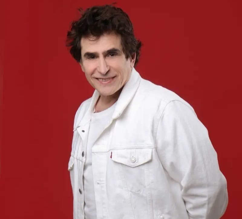 Janeiro Branco: psicólogo e escritor brasileiro Alexander Bez analisa os desafios emocionais da atualidade