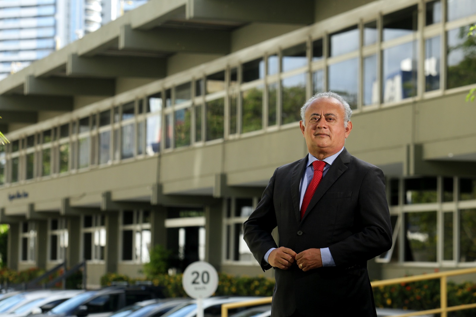 Presidente da FIEB integra missão empresarial da CNI ao Panamá durante Fórum Econômico Internacional